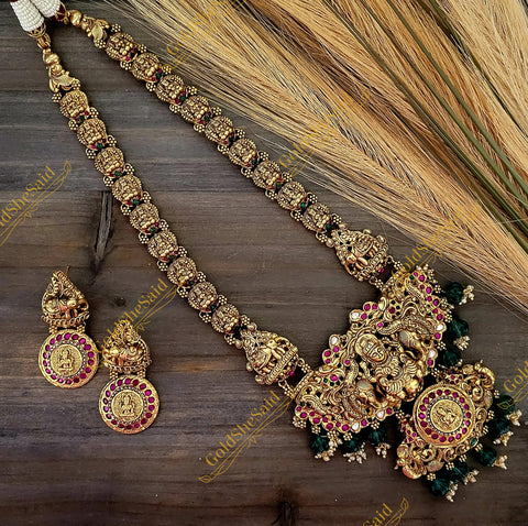 Aakarsha Necklace and Earrings Set
