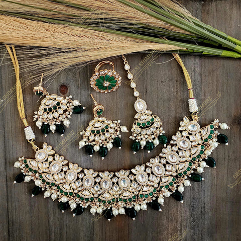 Aarna Kundan Necklace and Earring Set