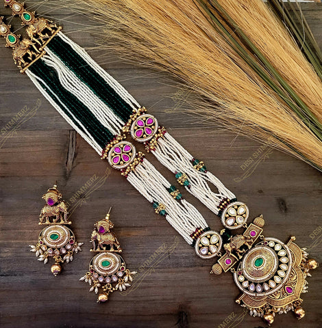 Akruti Necklace and Earrings Set