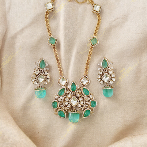 Lita Kundan Necklace and Earrings Set