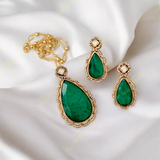 Vanya Spark Pendant Earrings Set