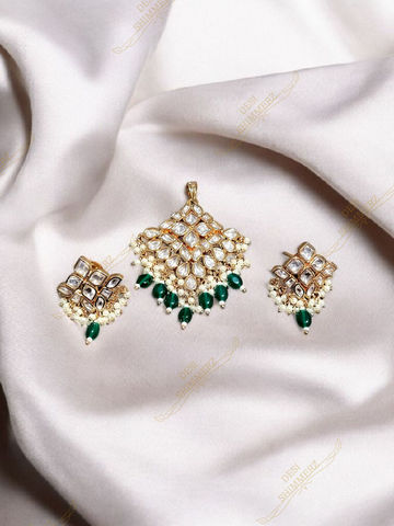 Zyra Noor Pendant Earrings Set