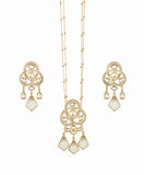 Trinity Pearl Kundan Pendant Set
