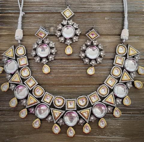 Amaya paachi kundan necklace